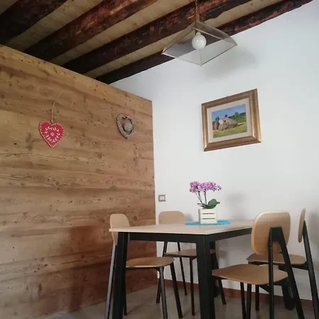 Cozy Tiny Flat In Cadore Dolomiti Daire *